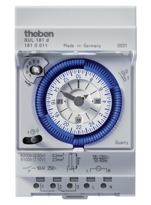 Horloge journali�re m�canique  avec r�serve de marche