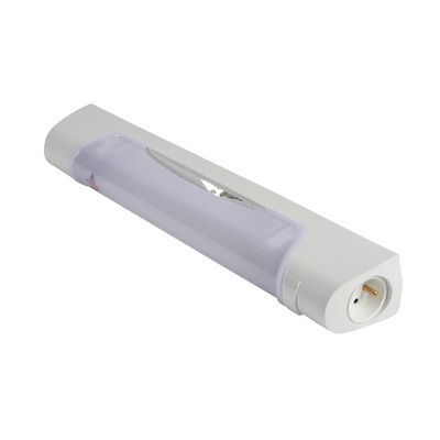 Applique 470mm IP21 et IK04 Prismaline �quip�e tube LED S19 - inter et prise