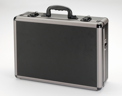 Mallette m�tal de dimensions 440 x 310 x 135