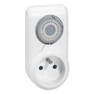 Programmateur m�nager journalier avec fiche 2P+T et socle 2P+T 16A