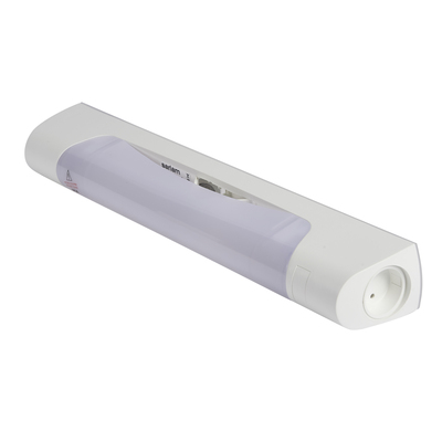 Applique Prismaline avec prise rasoir � �quiper de tube S19