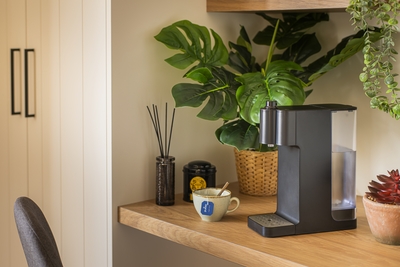 ROYCE noir mat : source d'eau chaude instantan�e