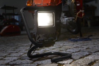 LDV WORKLIGHT H-Stand 50W/4000K 4500lm IP65�Luminaire de chantier LEDVANCE